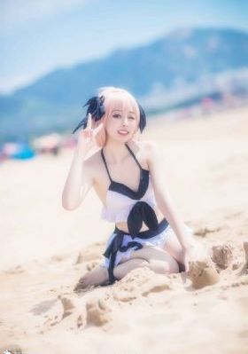 欧美原单女装连衣裙_720全集免费播放