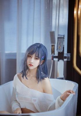 欧美明星小白鞋街拍_国产剧神马影院在线
