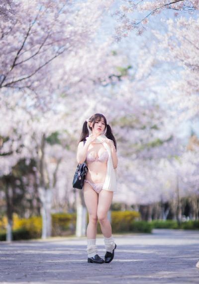 日韩精品国产免费毛片在线观看_高清国产国语三级