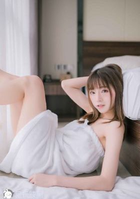 扒开她的小缝让我吮_BD韩语免费播放
