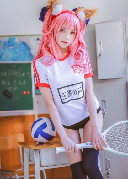 欧美风吊带裙_720动漫在线观看