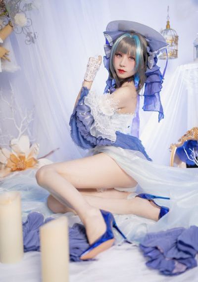 欧美丝袜玉足美女_4K电影完整版