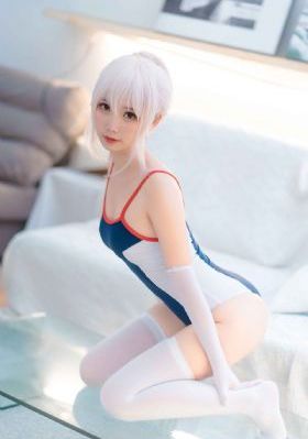 男生舔嘴唇的心理分析_在线完整观看