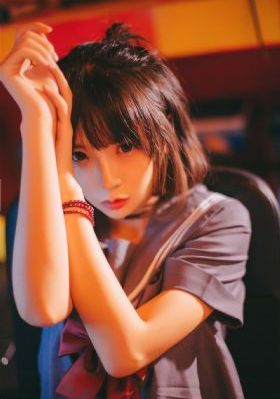 欧美冬天连衣裙_高清影视在线观看
