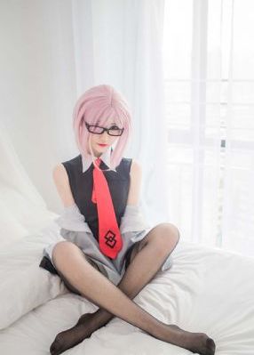 日韩女装毛衣套装批发_1080免费播放