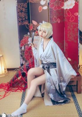 欧美女人艺术照片_720在线视频观看
